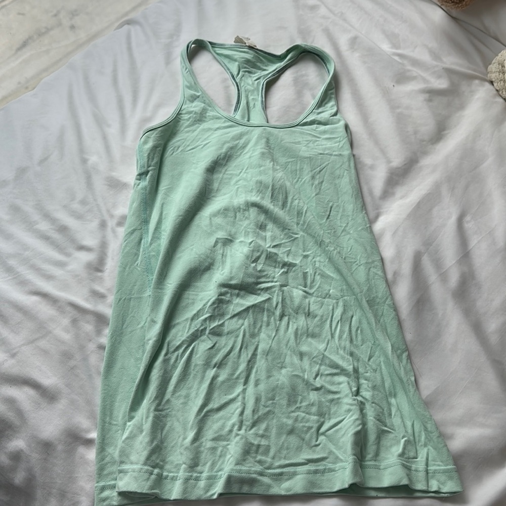 Lululemon workout tank